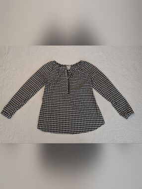 Motherhood Maternity Black & White Houndstooth Peasant Blouse
